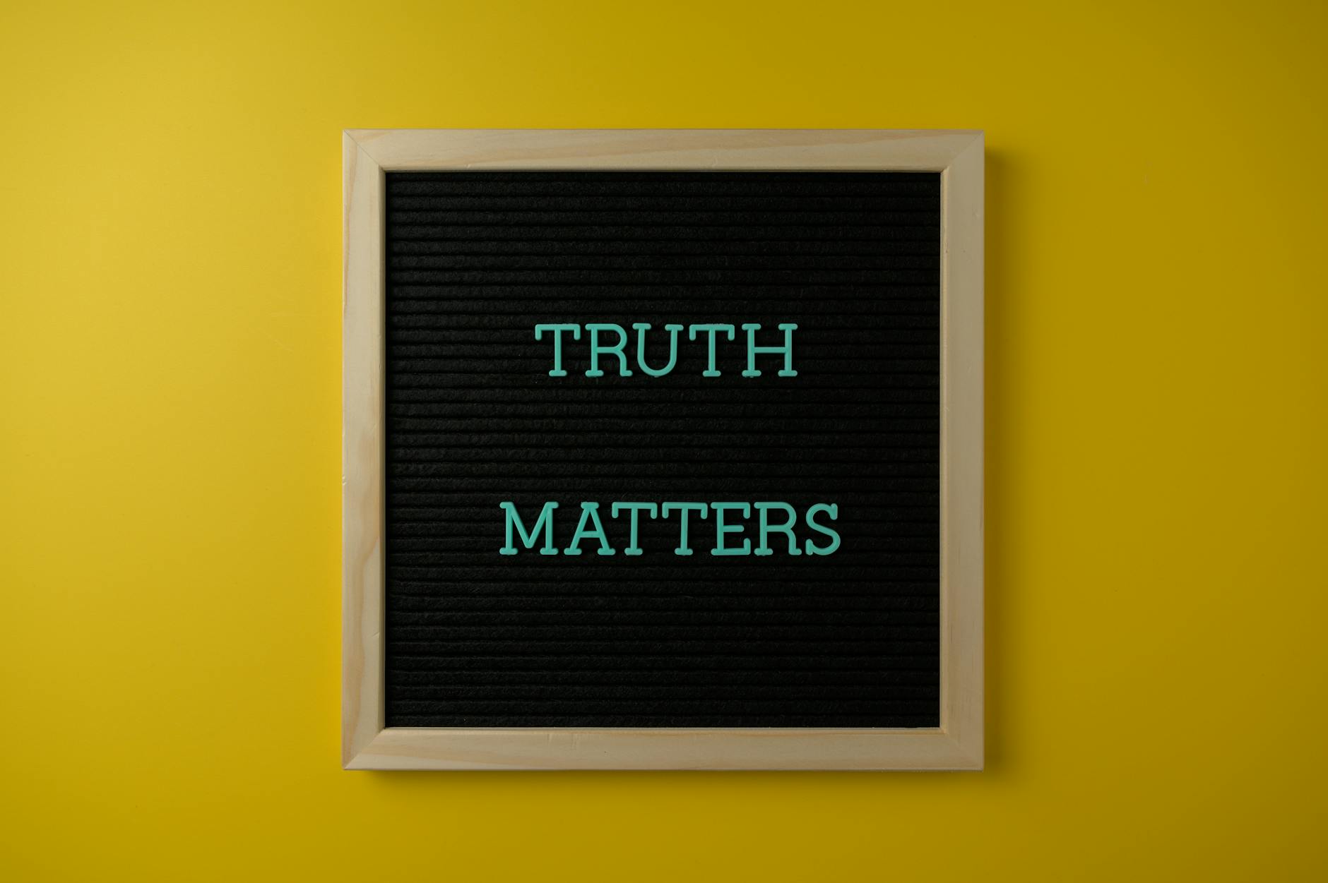 close up photo of a letterboard
